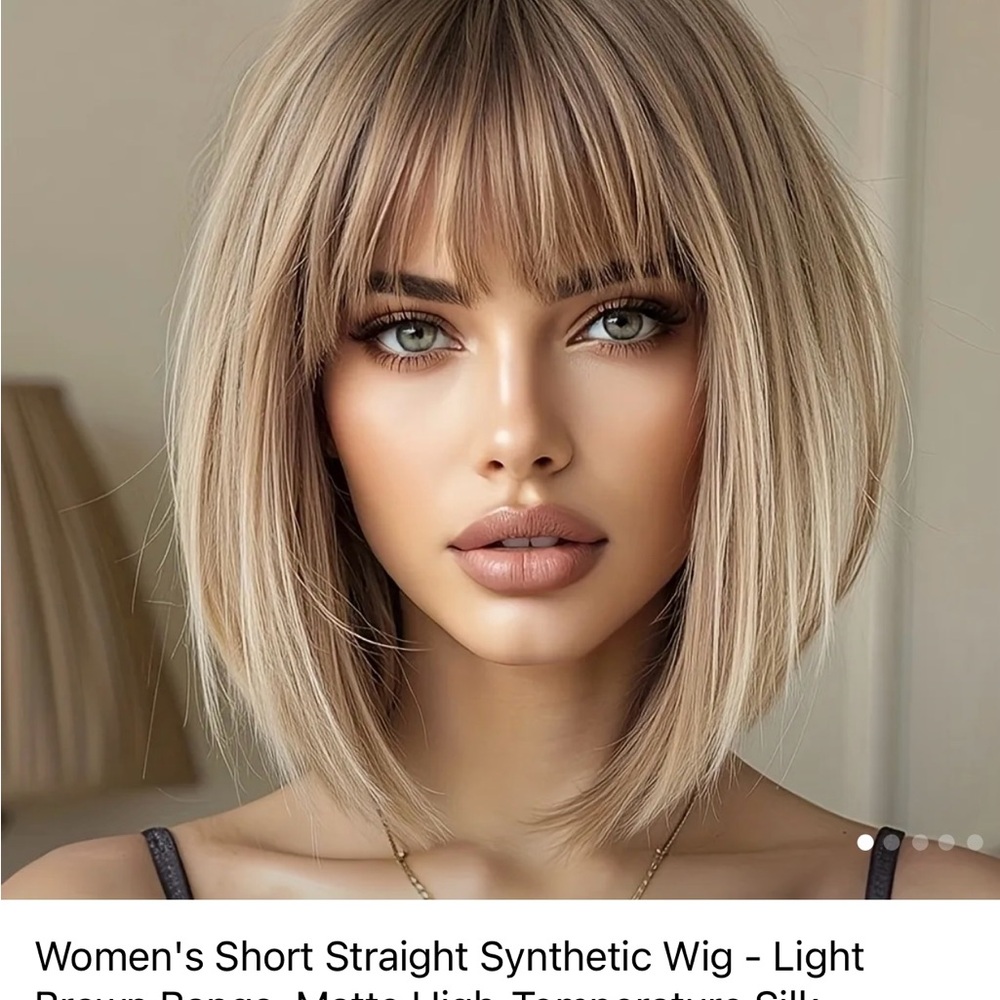 Women’s short straight synthetic wig